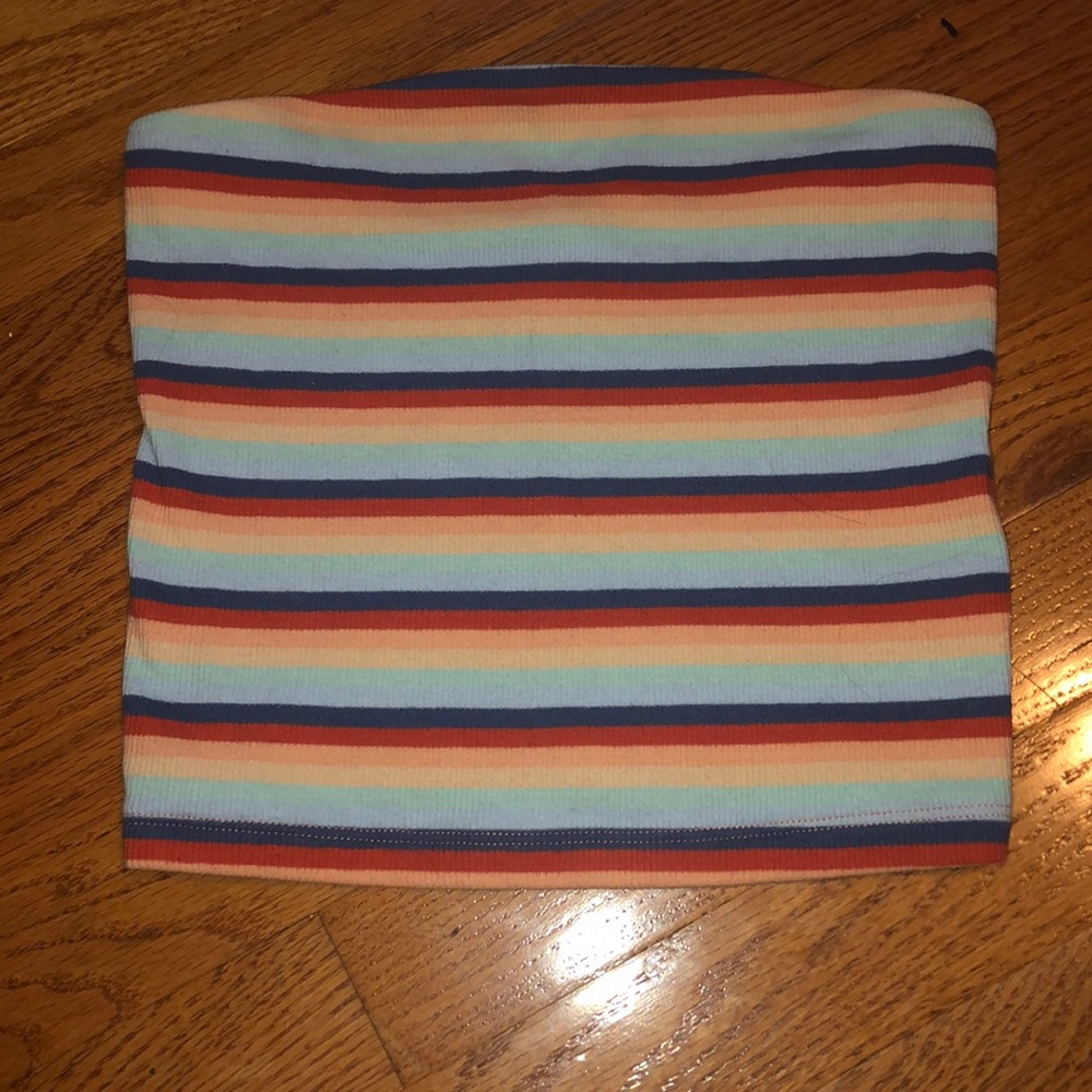 RAINBOW CROPED STRAPLESS TOP